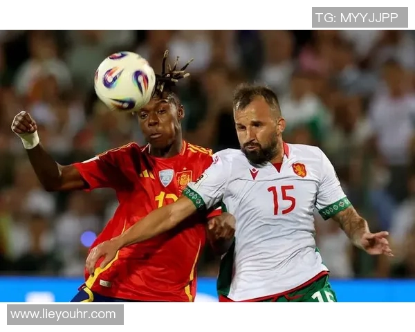 足球世界杯外围赛球队战术调整研究