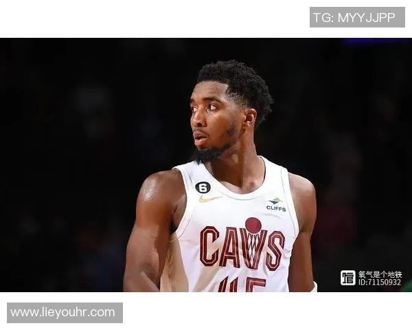 战术革新！新教练如何激活米切尔？