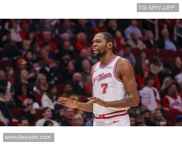 杜兰特赛场爆发小插曲，裁判如何处理？